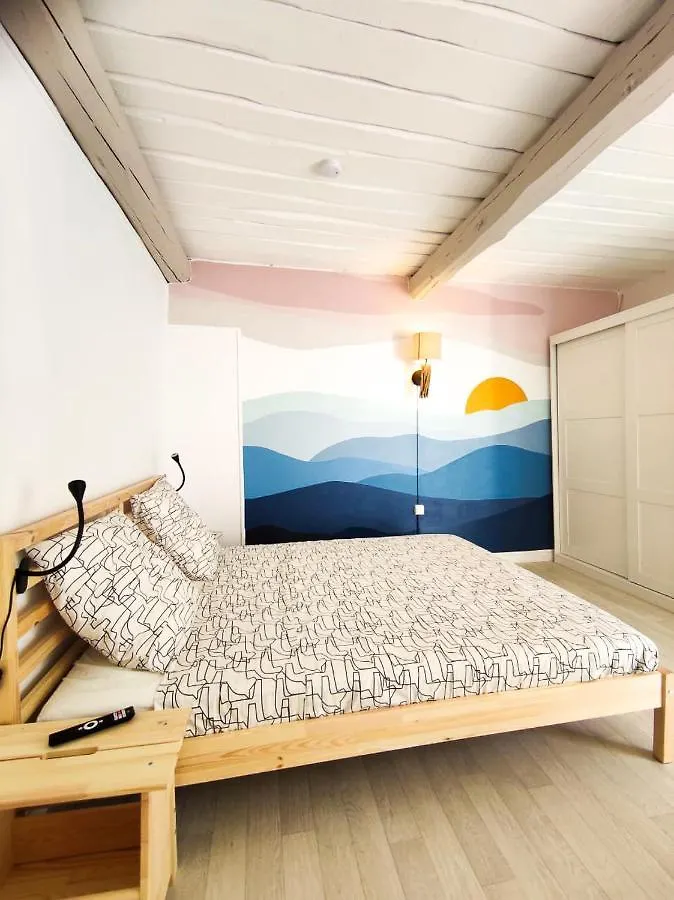 Grand Studio & Terrasse Privee Hyeres Apartment